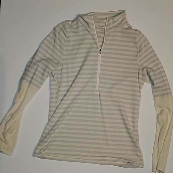Patagonia Tops - Patagonia womens long sleeve